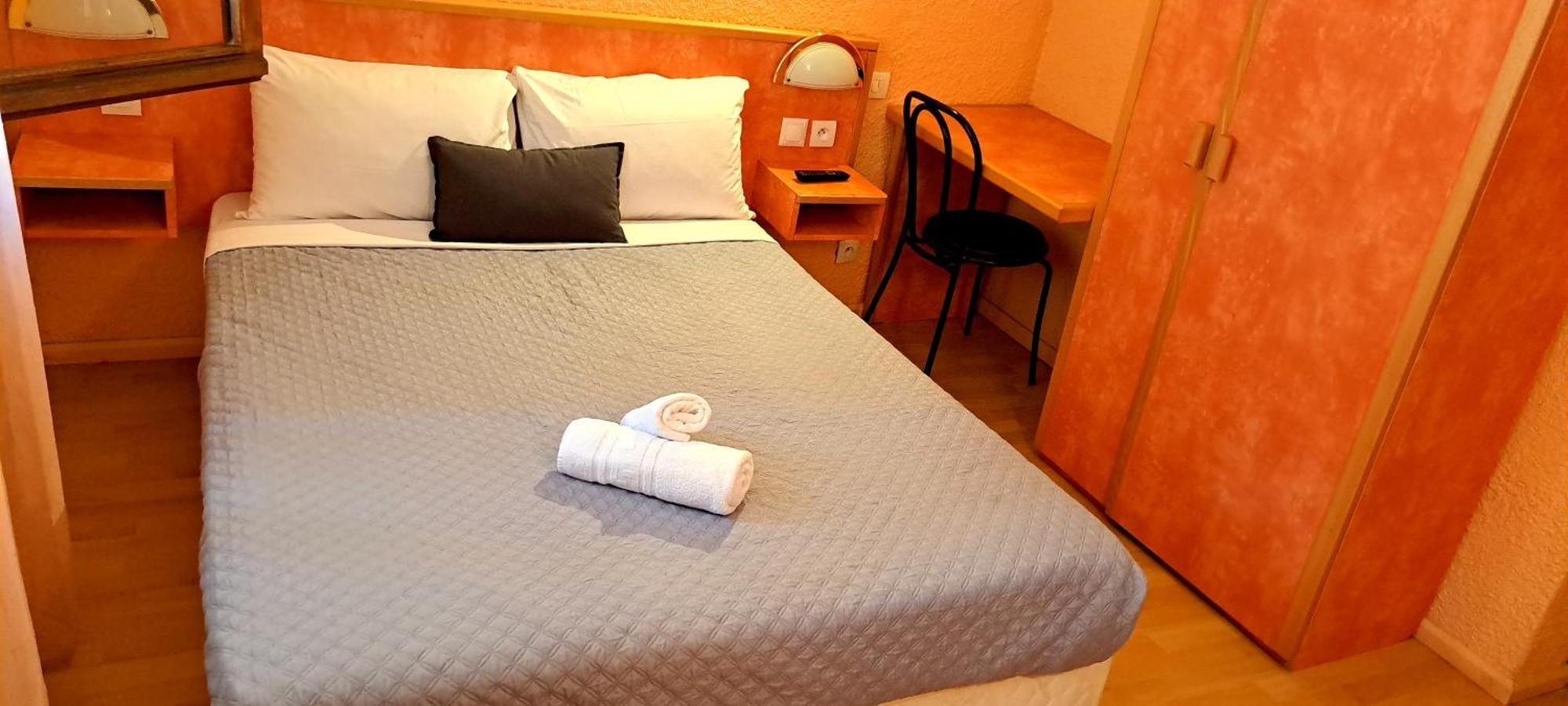 Hotel Restaurant Les Alizes Loriol Le Pouzin Eksteriør bilde