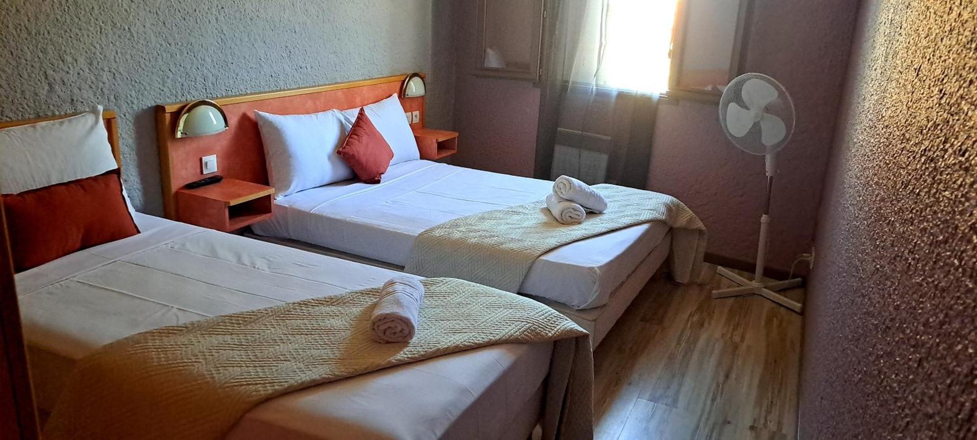 Hotel Restaurant Les Alizes Loriol Le Pouzin Eksteriør bilde